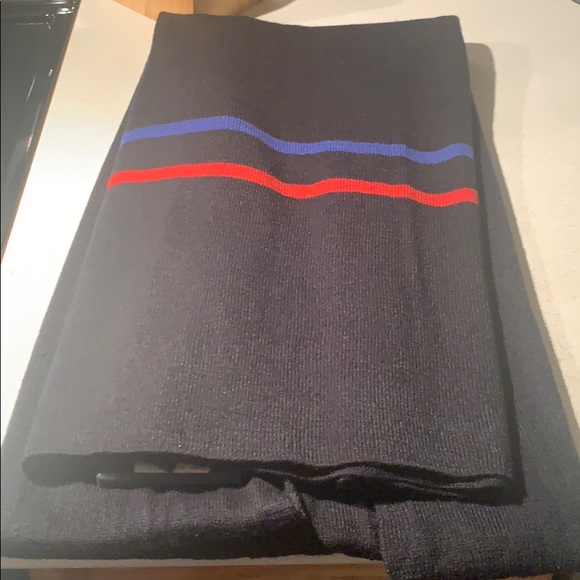 Tommy Hilfiger Scarf - Picture 2 of 4